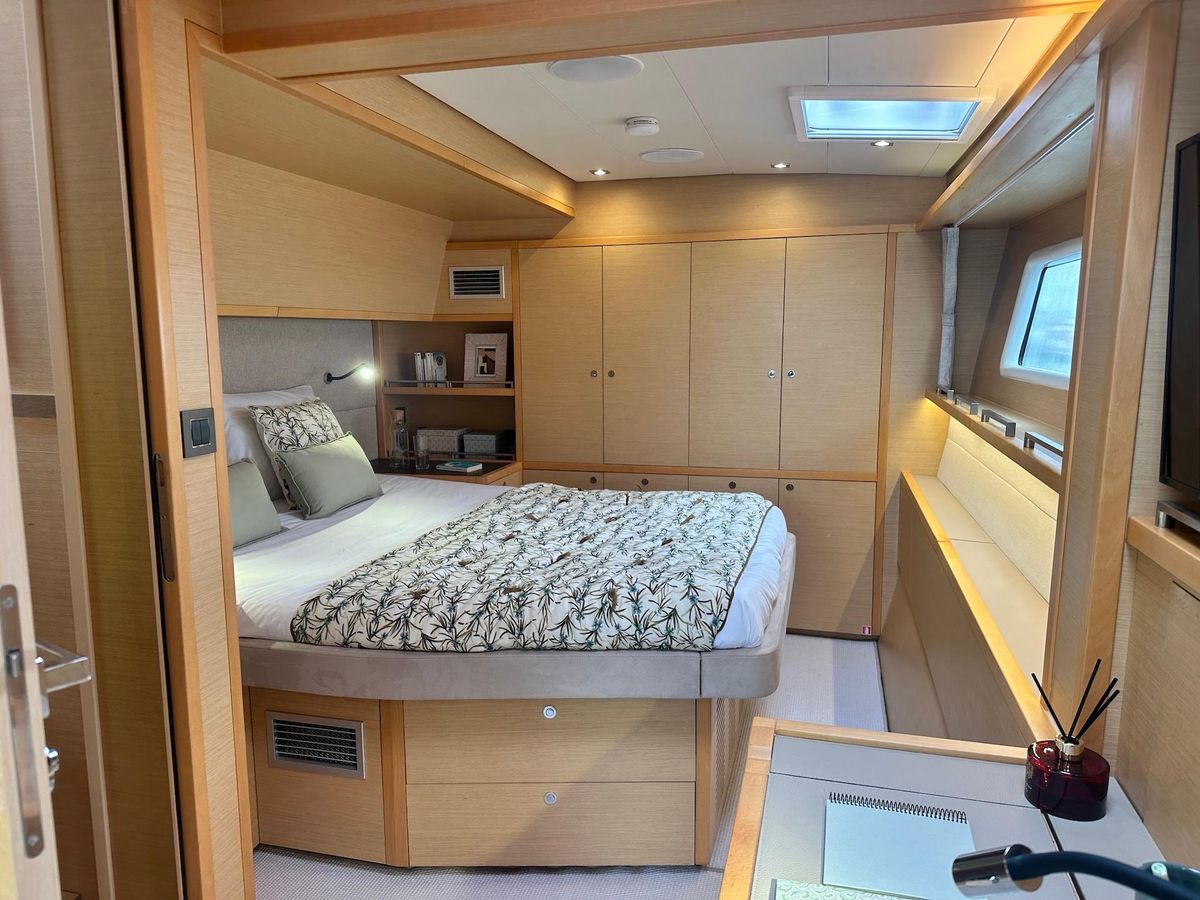 2012 Lagoon 62 