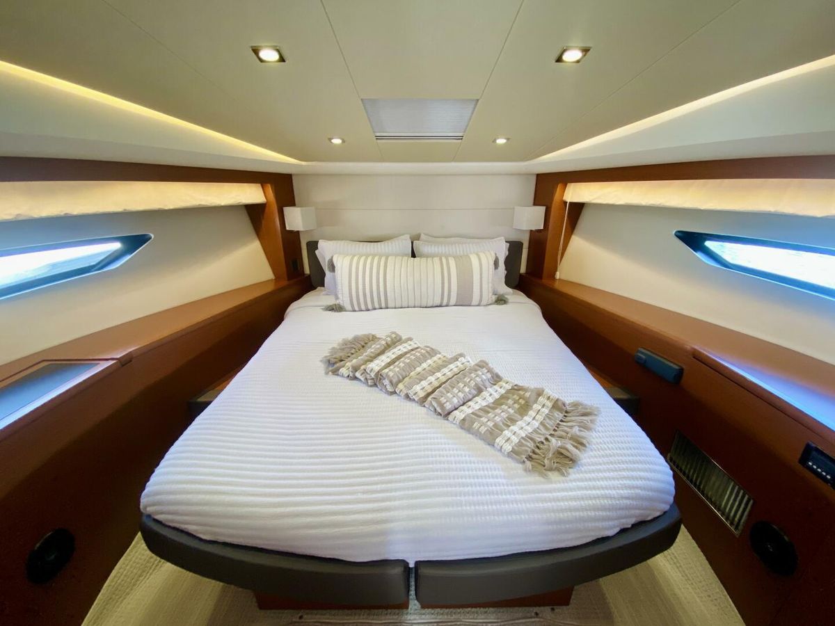 2015 Prestige 50 