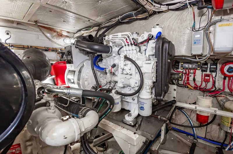 Closed Session Yacht Photos Pics 