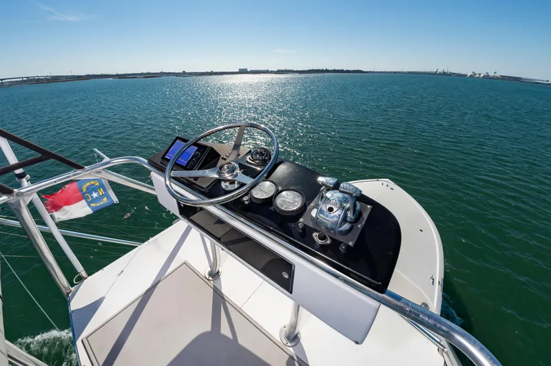 Closed Session Yacht Photos Pics 