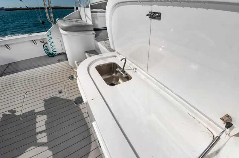 Closed Session Yacht Photos Pics 