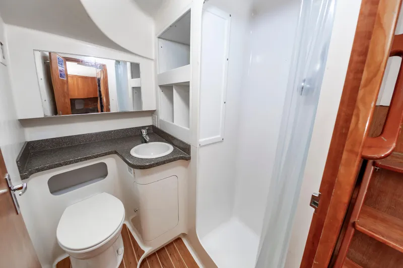 Closed Session Yacht Photos Pics 