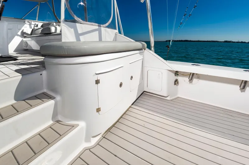 Closed Session Yacht Photos Pics 