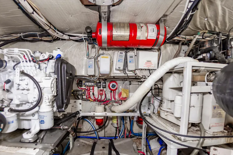 Closed Session Yacht Photos Pics 