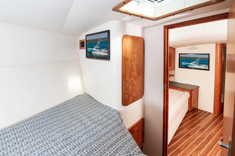 Closed Session Yacht Photos Pics 