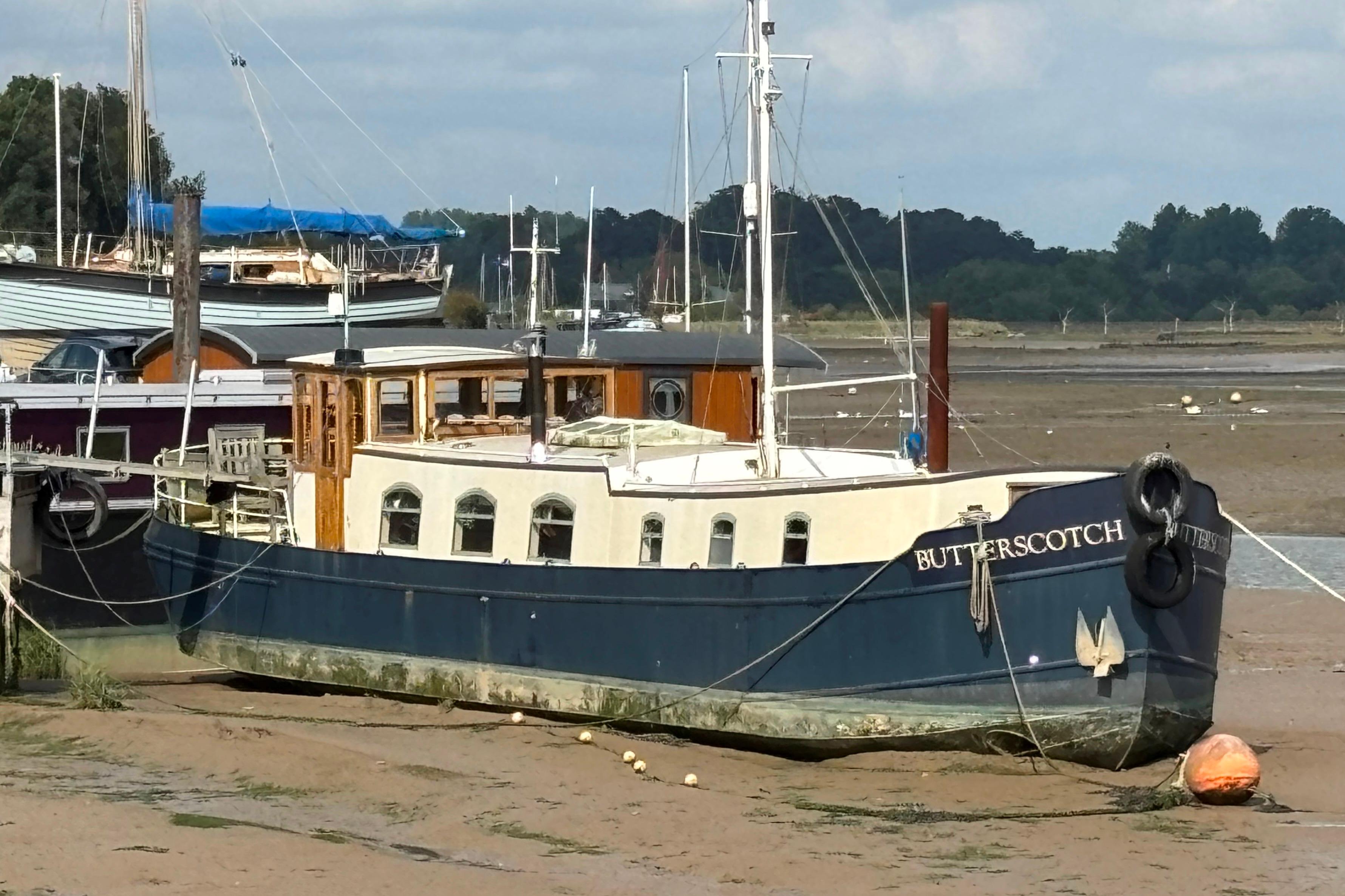 2003 Dutch Barge Butterscotch