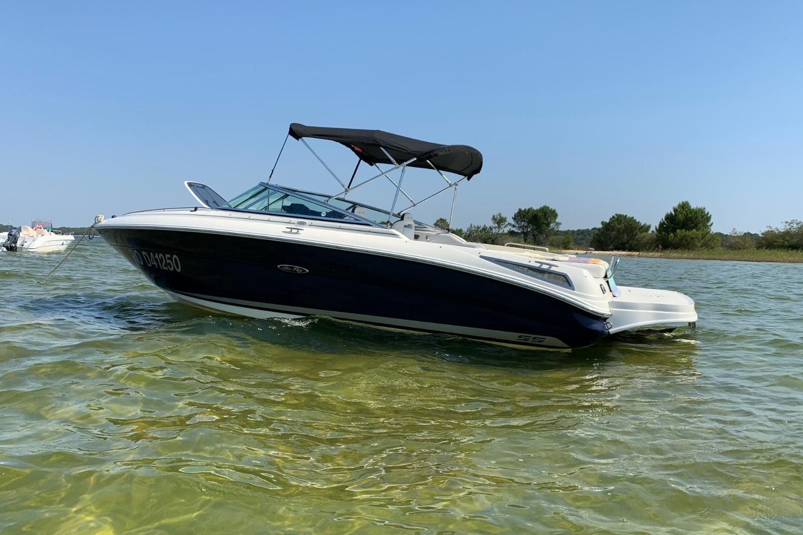 2007 Sea Ray 220 Sundeck