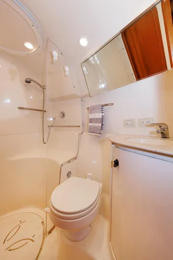 Chasing Tail Yacht Photos Pics 