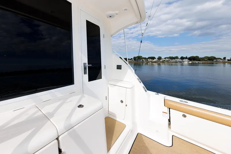 Chasing Tail Yacht Photos Pics 