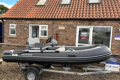 2024 Highfield 380 Classic