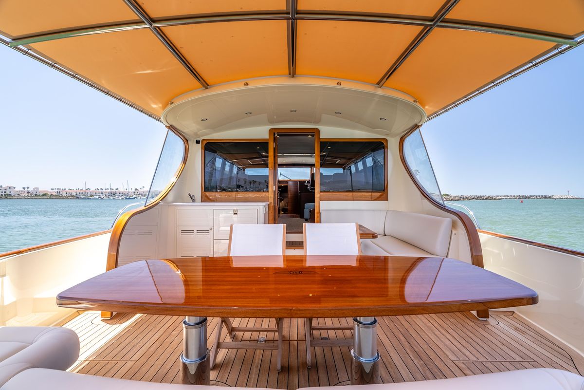 2025 Palm Beach Motor Yachts 70 