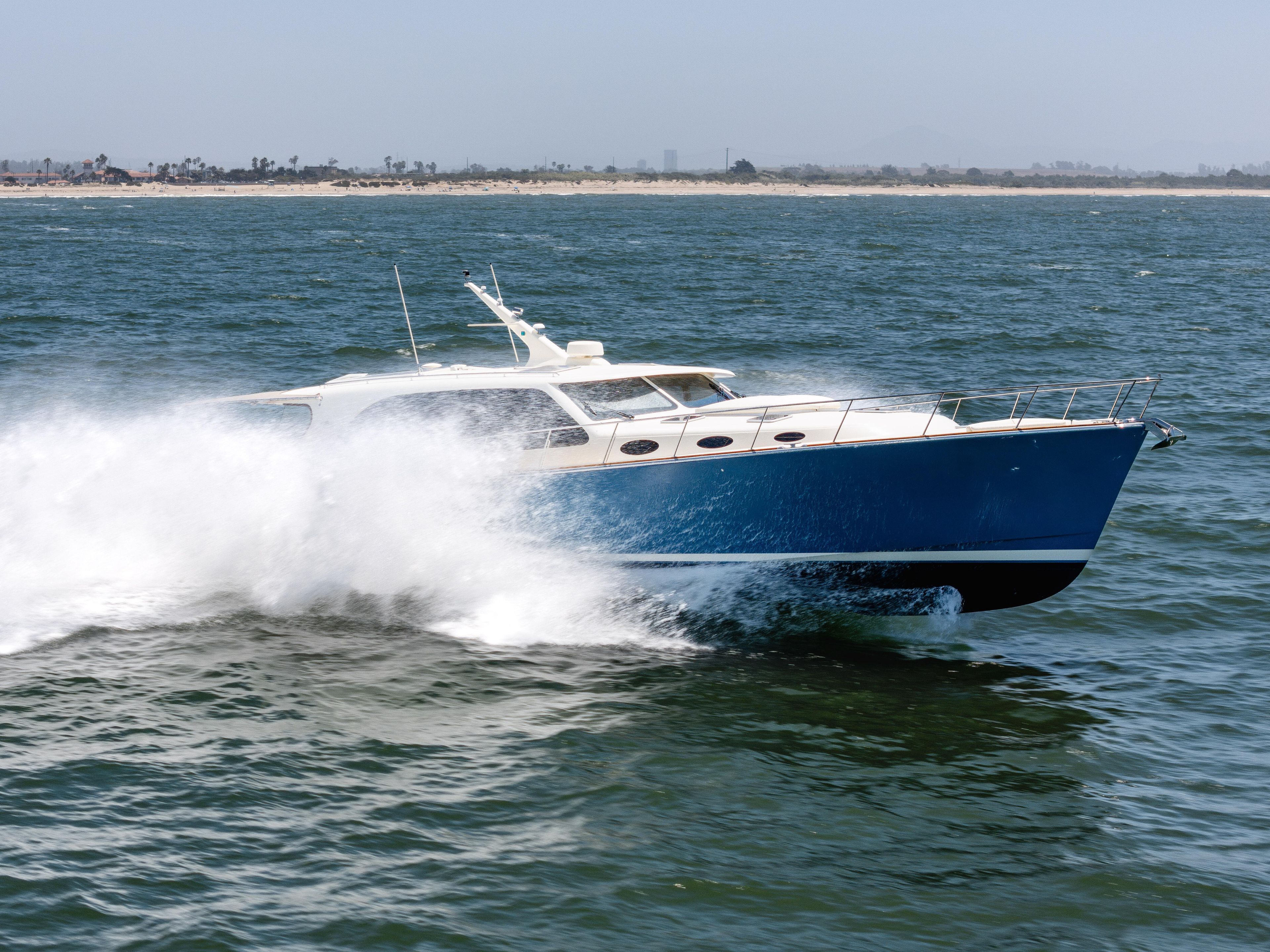 2025 Palm Beach Motor Yachts 70 