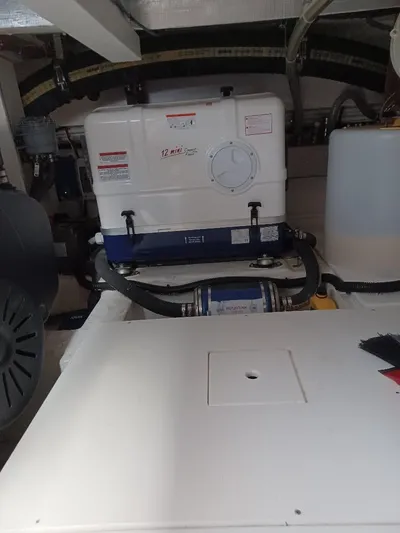 Must Sell, Make An Offer Yacht Photos Pics Engine room of 2022 Galeon 410 HTC yacht, featuring mechanical equipment and components.