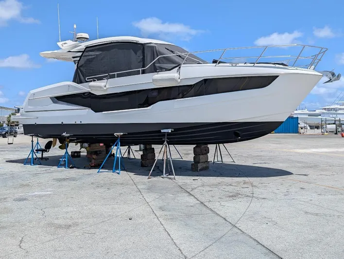 Must Sell, Make An Offer Yacht Photos Pics 