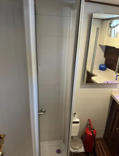 Hama Yacht Photos Pics Bathroom interior of 1994 Custom ABATS GULET KETCH yacht with shower and mirror.