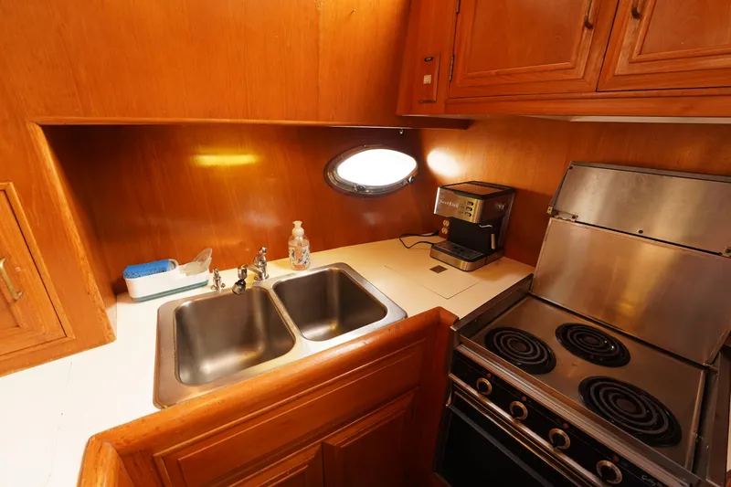 Annie Em Yacht Photos Pics 