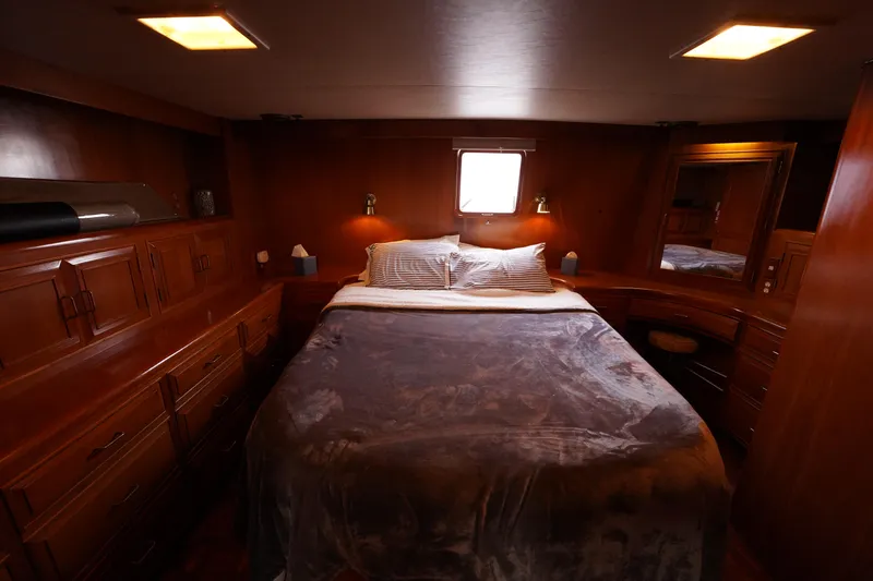 Annie Em Yacht Photos Pics 