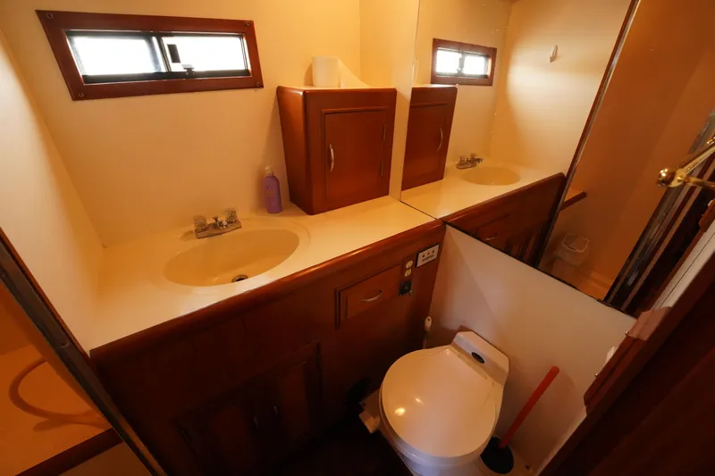 Annie Em Yacht Photos Pics 