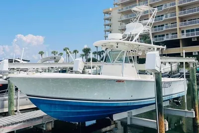 Regulator 32 Forward Seating