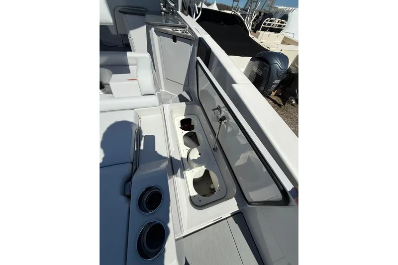Andiamo Yacht Photos Pics 2023 Aviara AV32 I/O boat interior with seating and cup holders.