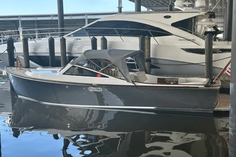 Alla Vita Yacht Photos Pics 