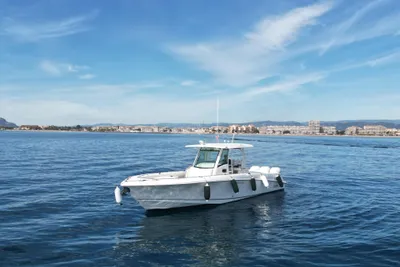2015 Boston Whaler 350 Outrage