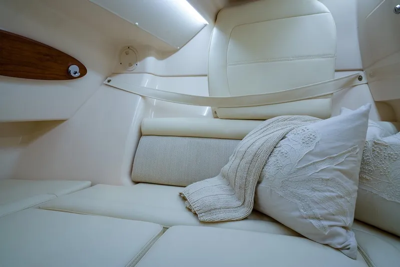  Yacht Photos Pics Manufacturer Provided Image