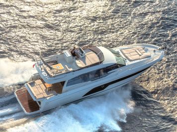 2023 Prestige 590