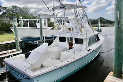 Bertram Flybridge Cruiser