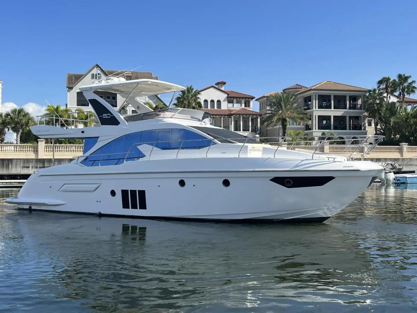 Used 2015 Azimut 50 Flybridge - Florida | TopBoats