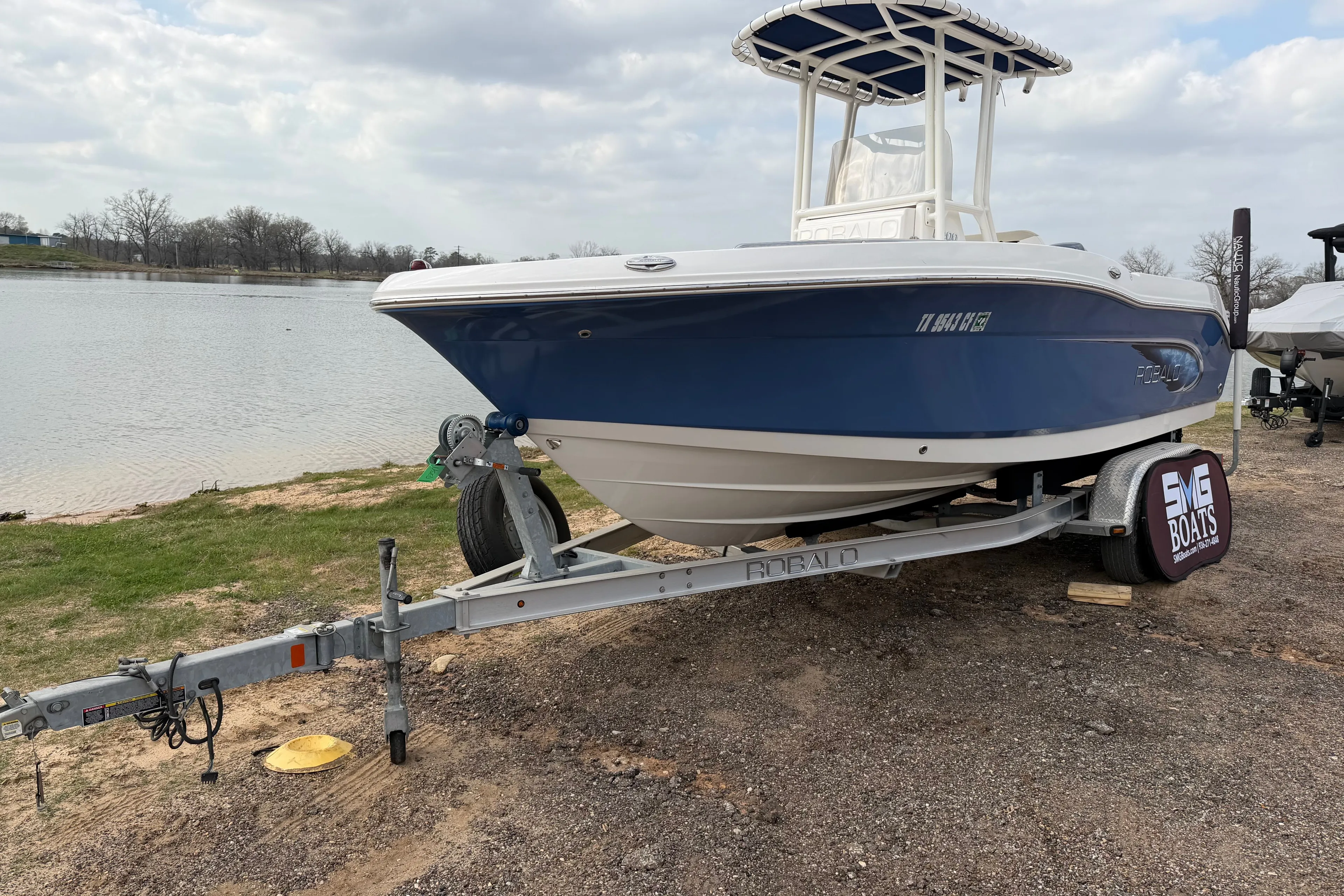 2014 ROBALO 200 CC - Image 2