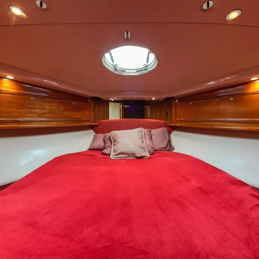  Yacht Photos Pics Luxurious cabin interior of 2005 Riviera 47 Convertible Series II yacht.