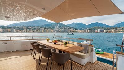 Yacht