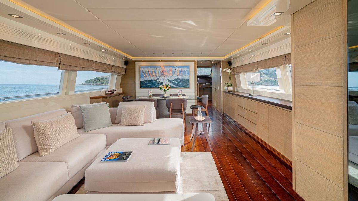 2012 Maiora 94 
