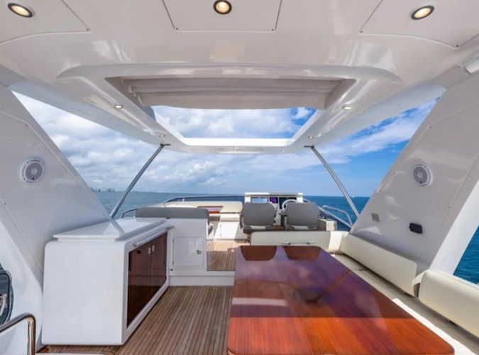 2016 Azimut 66 