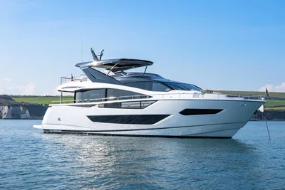 2025 Sunseeker 88 Yacht
