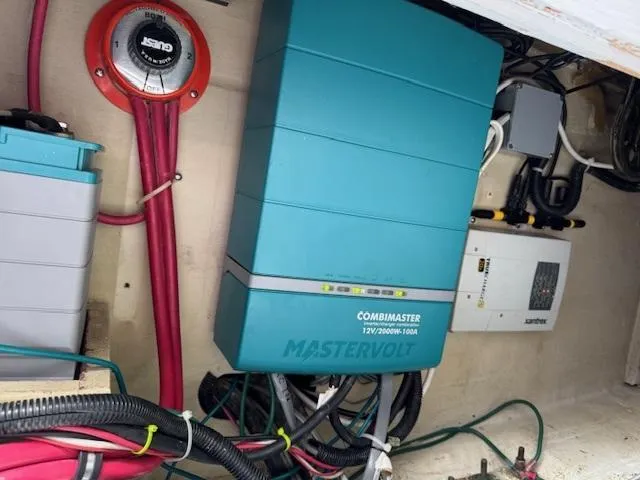  Yacht Photos Pics Electrical system in a 1996 J Boats J/120, featuring a Mastervolt CombiMaster inverter.