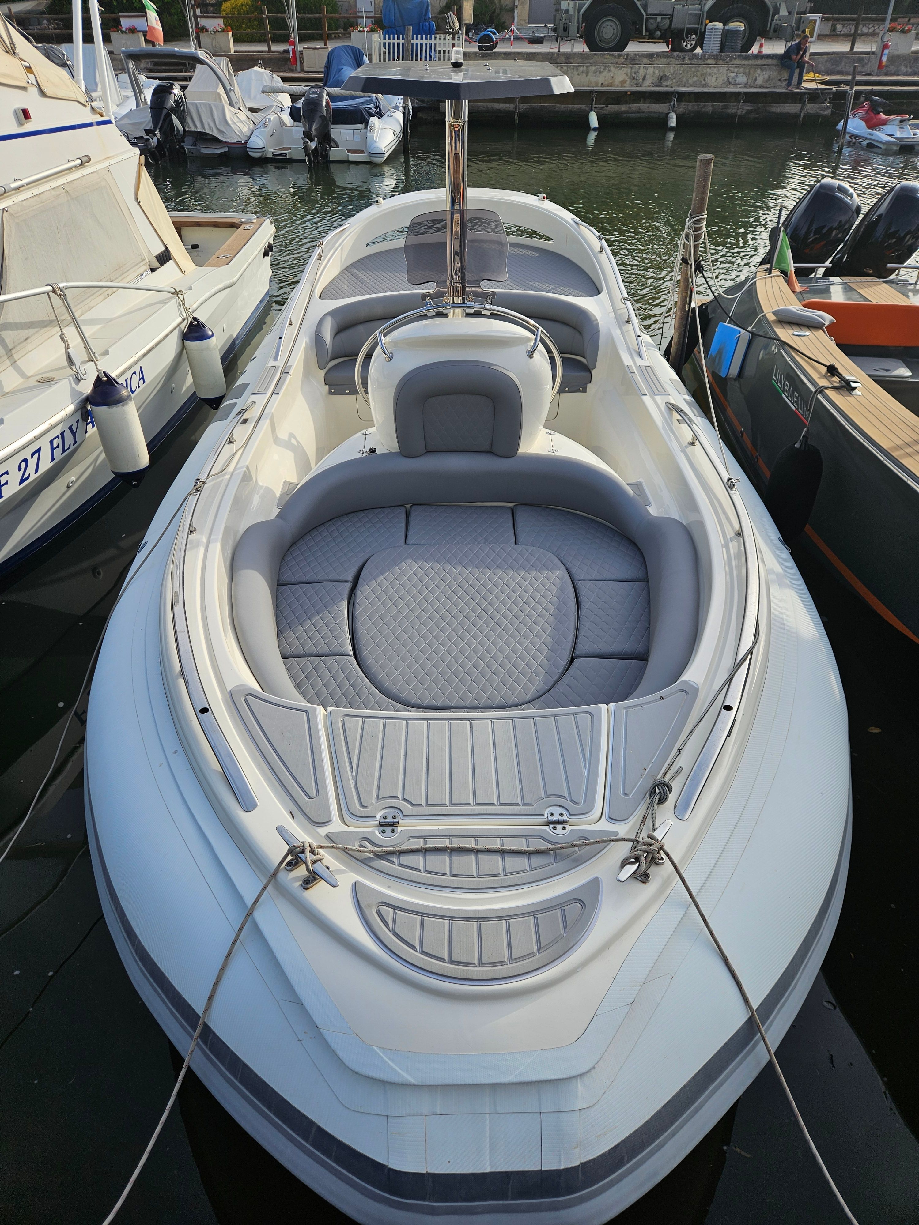 2005 Scanner Dillenium 2999 8,20 EFB