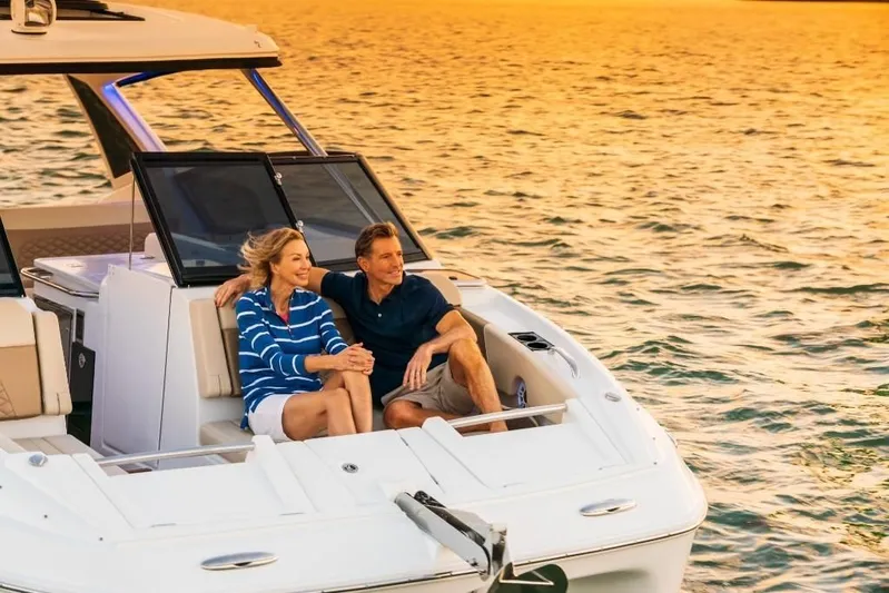  Yacht Photos Pics 2023-Aquila-36-Sport-MarineMax