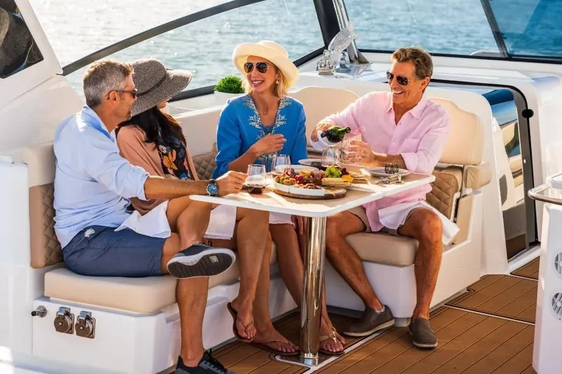  Yacht Photos Pics 2023-Aquila-36-Sport-MarineMax