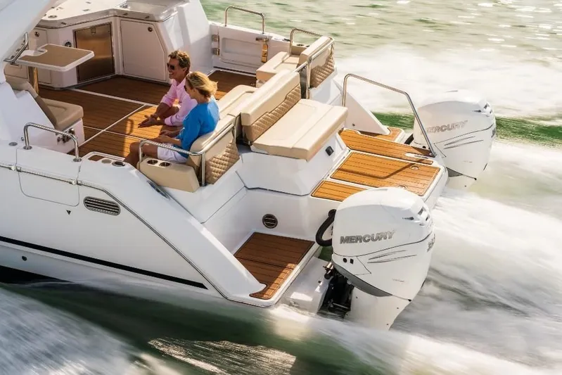  Yacht Photos Pics 2023-Aquila-36-Sport-MarineMax