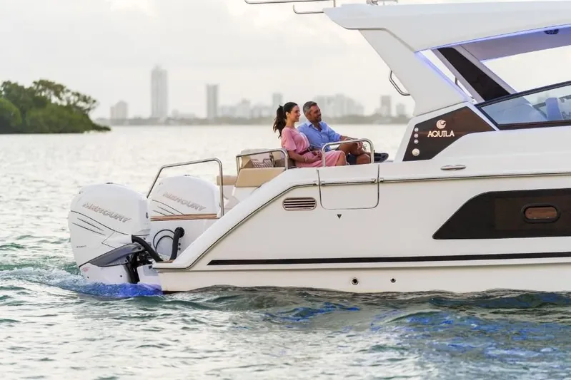  Yacht Photos Pics 2023-Aquila-36-Sport-MarineMax