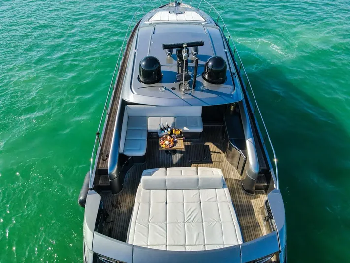Finstar Yacht Photos Pics 