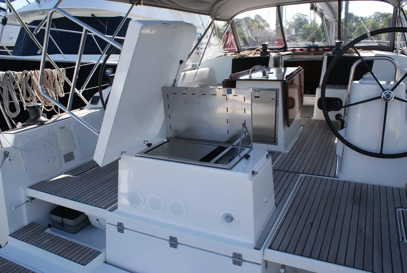 Alliance Yacht Photos Pics Grill