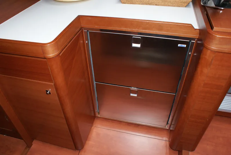 Alliance Yacht Photos Pics Draw Refrigeration