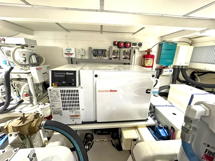 Phoenix Yacht Photos Pics 