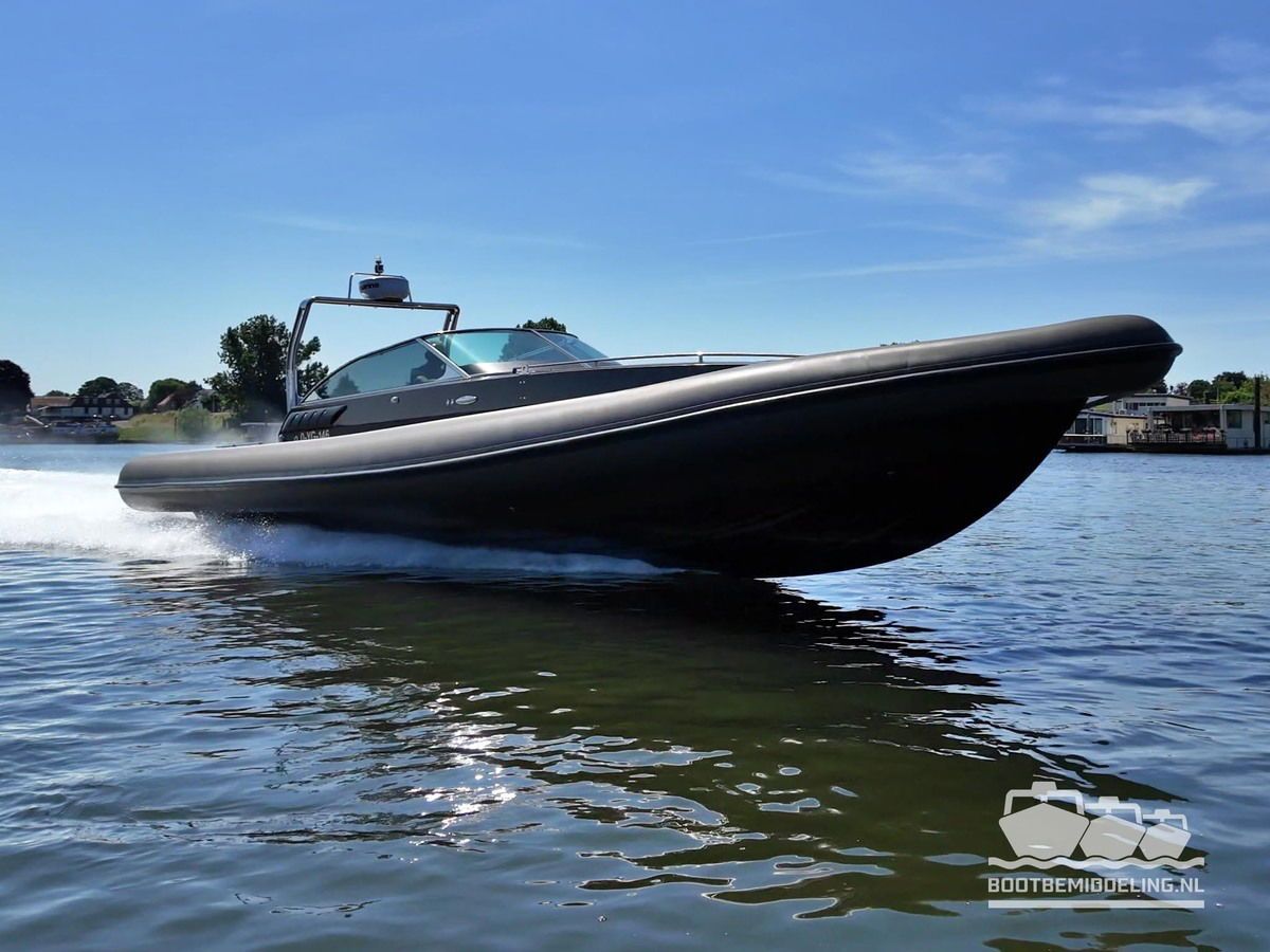 2010 Arctic Blue 37 Cabin