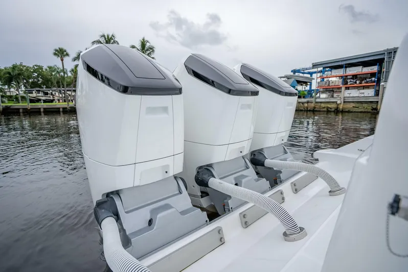  Yacht Photos Pics 2024 Hcb 42 Lujo - Image 15