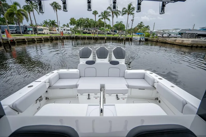  Yacht Photos Pics 2024 Hcb 42 Lujo - Image 9