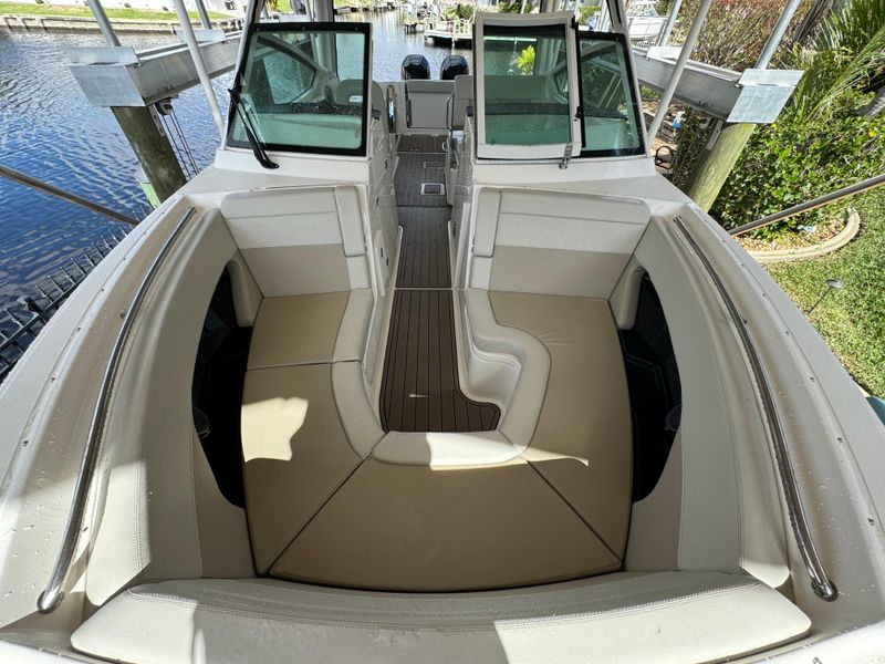 2023 Boston Whaler 280 Vantage